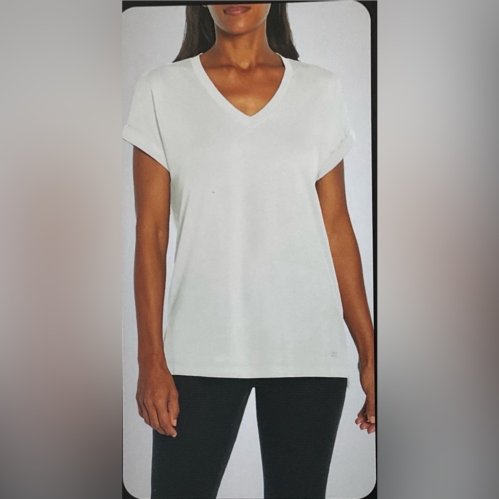 Banana republic woman’s V short sleeve top